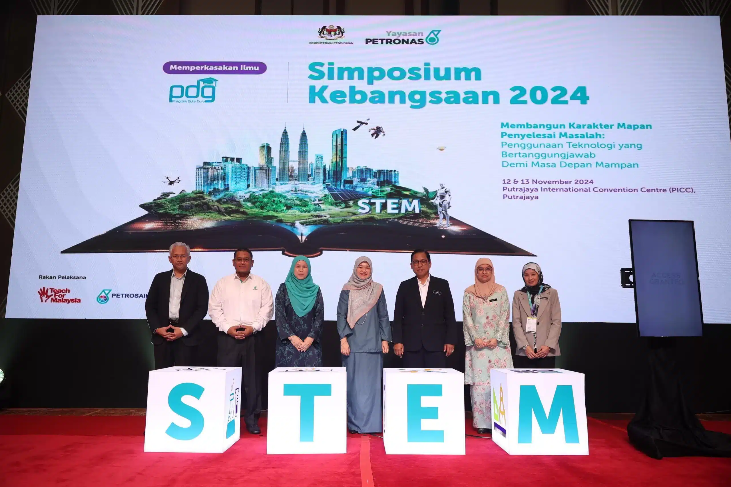 PDG NS 2024: Empowering Teachers on Responsible Use of Technology Towards Building Resilient Future Problem Solvers