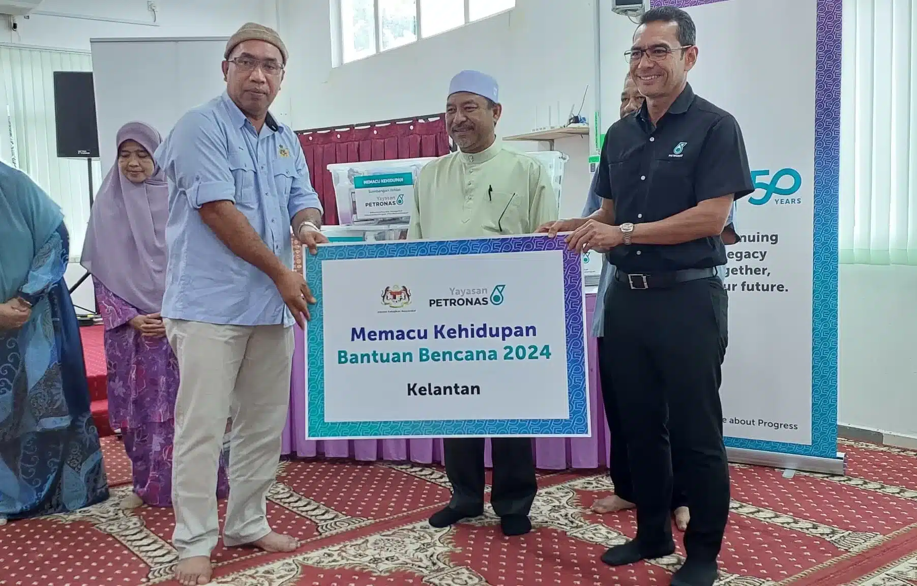 Yayasan PETRONAS Launches Uplifting Life: Disaster Relief 2024 Programme to Aid Northeast Monsoon Relief Efforts